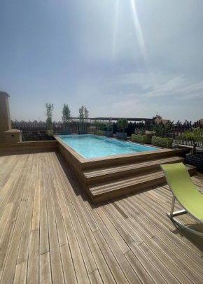 Luxueux 2 pièces Résidence Familiale avec piscine centre ville
